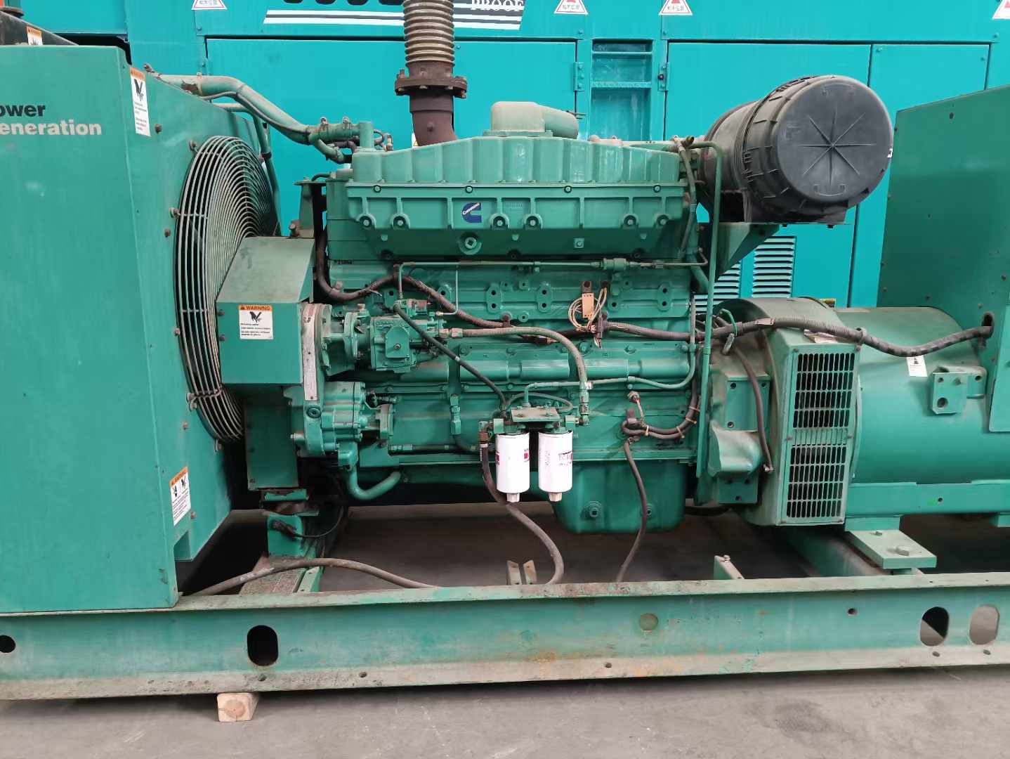 明水过载会对 600kW 柴油发电机组造成哪些损害？